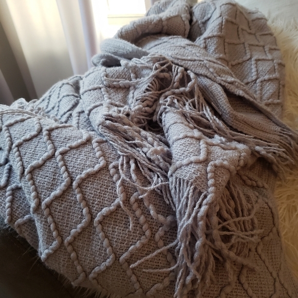 Other - Grey knit tassel throw blanket